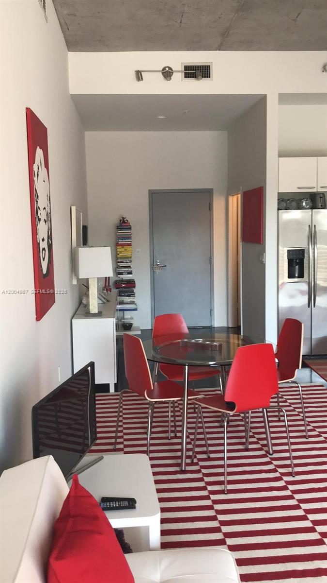 2001 Meridian Ave 426