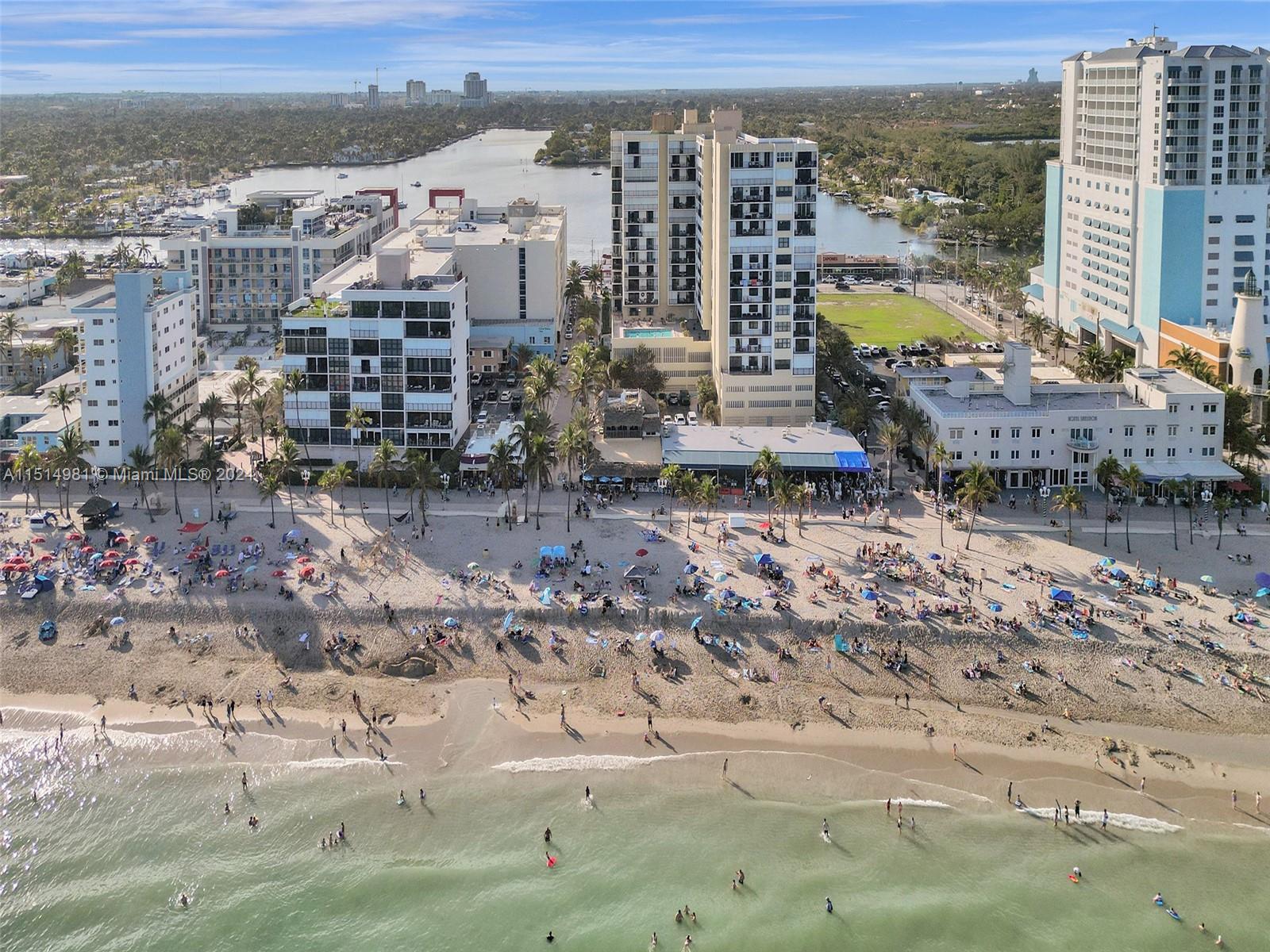 HOLLYWOOD BEACH - Residential Lease