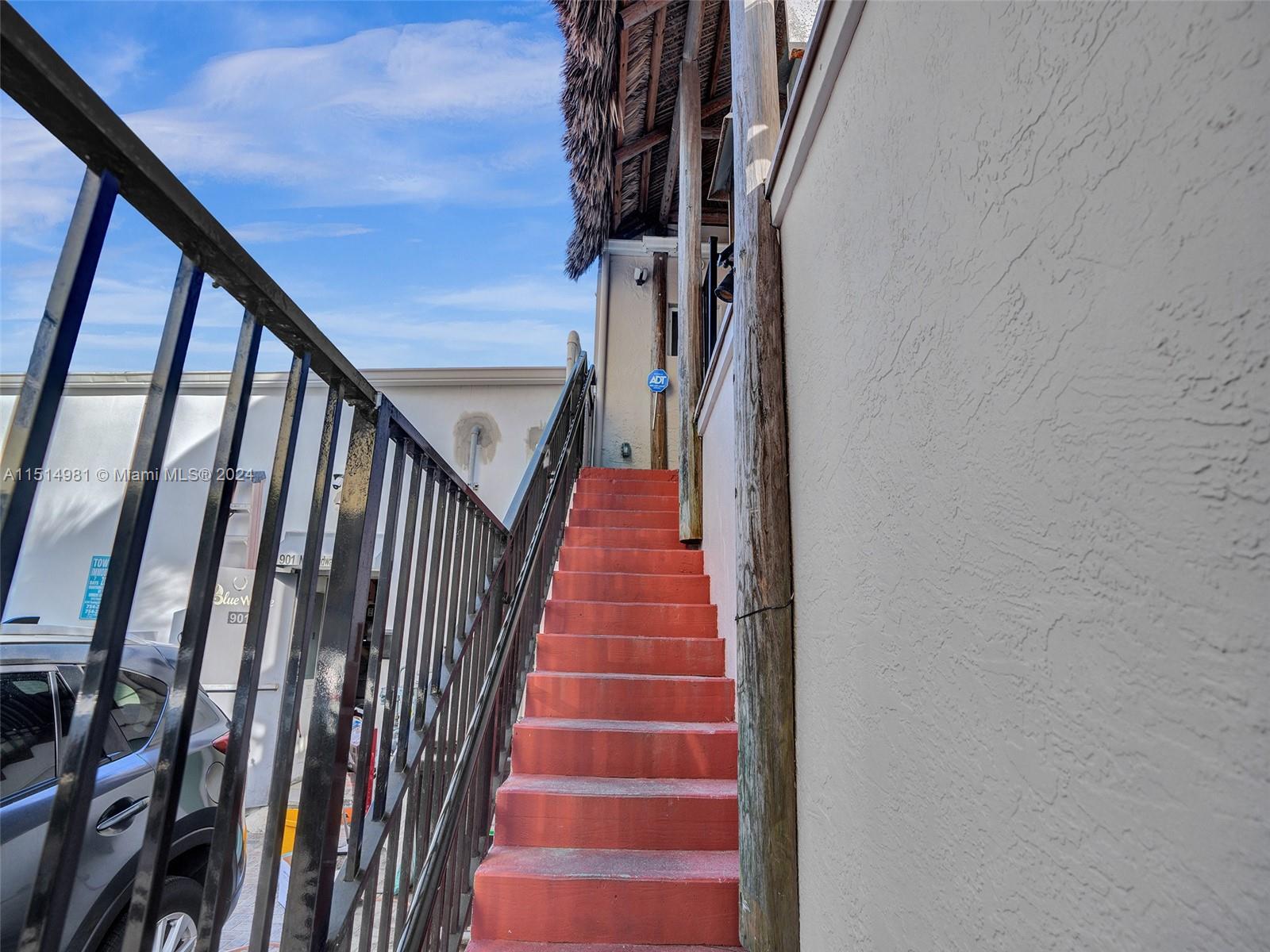 HOLLYWOOD BEACH - Residential Lease