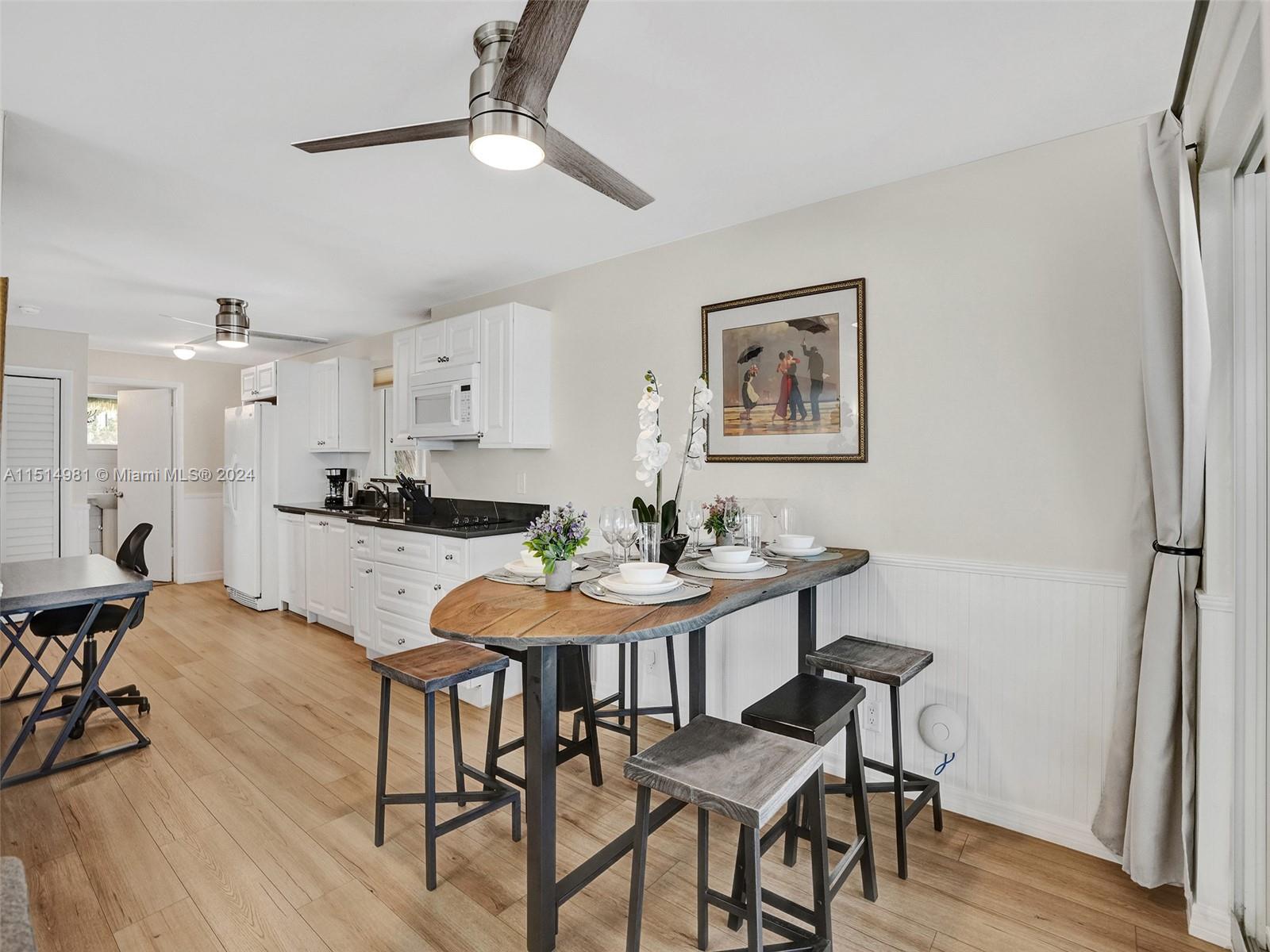 HOLLYWOOD BEACH - Residential Lease