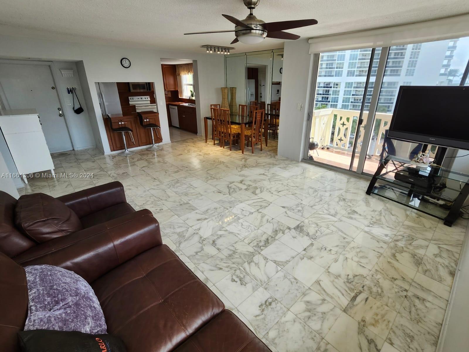IMPERIAL TOWERS CONDO - Residential