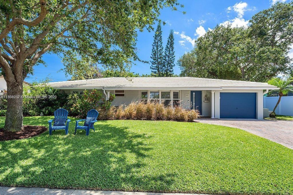 Photo of 1132 SW 14th St, Boca Raton, FL 33486 (MLS # A11894937)