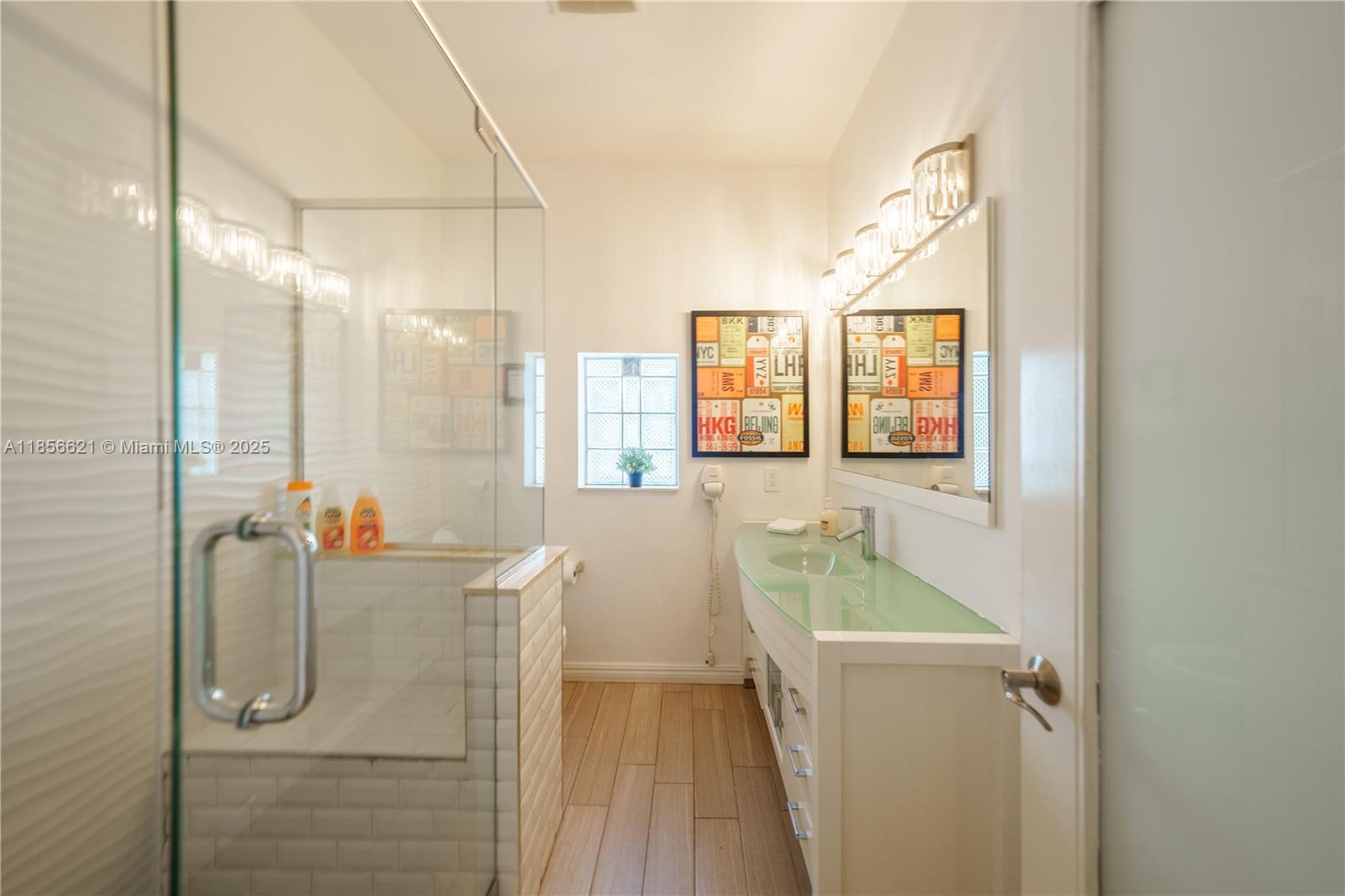 HOLLYWOOD LAKES SECTION - Residential Lease