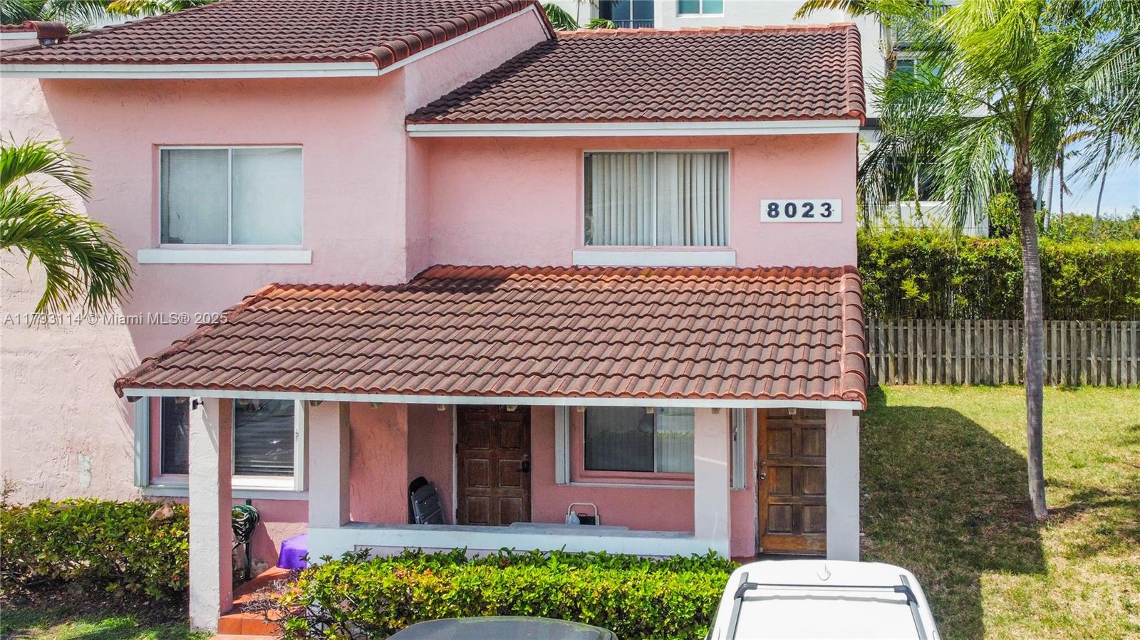 8023 Lake Dr 201, Doral, Miami-Dade County, Florida - 2 Bedrooms  
2 Bathrooms - 