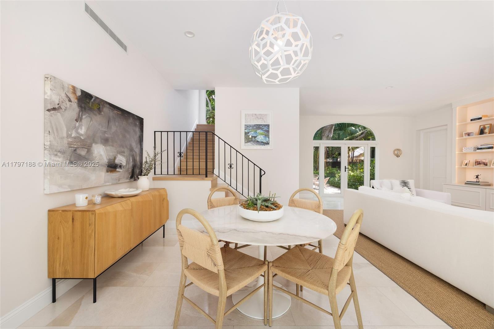 YE LITTLE WOODS 1ST ADDN - Residential