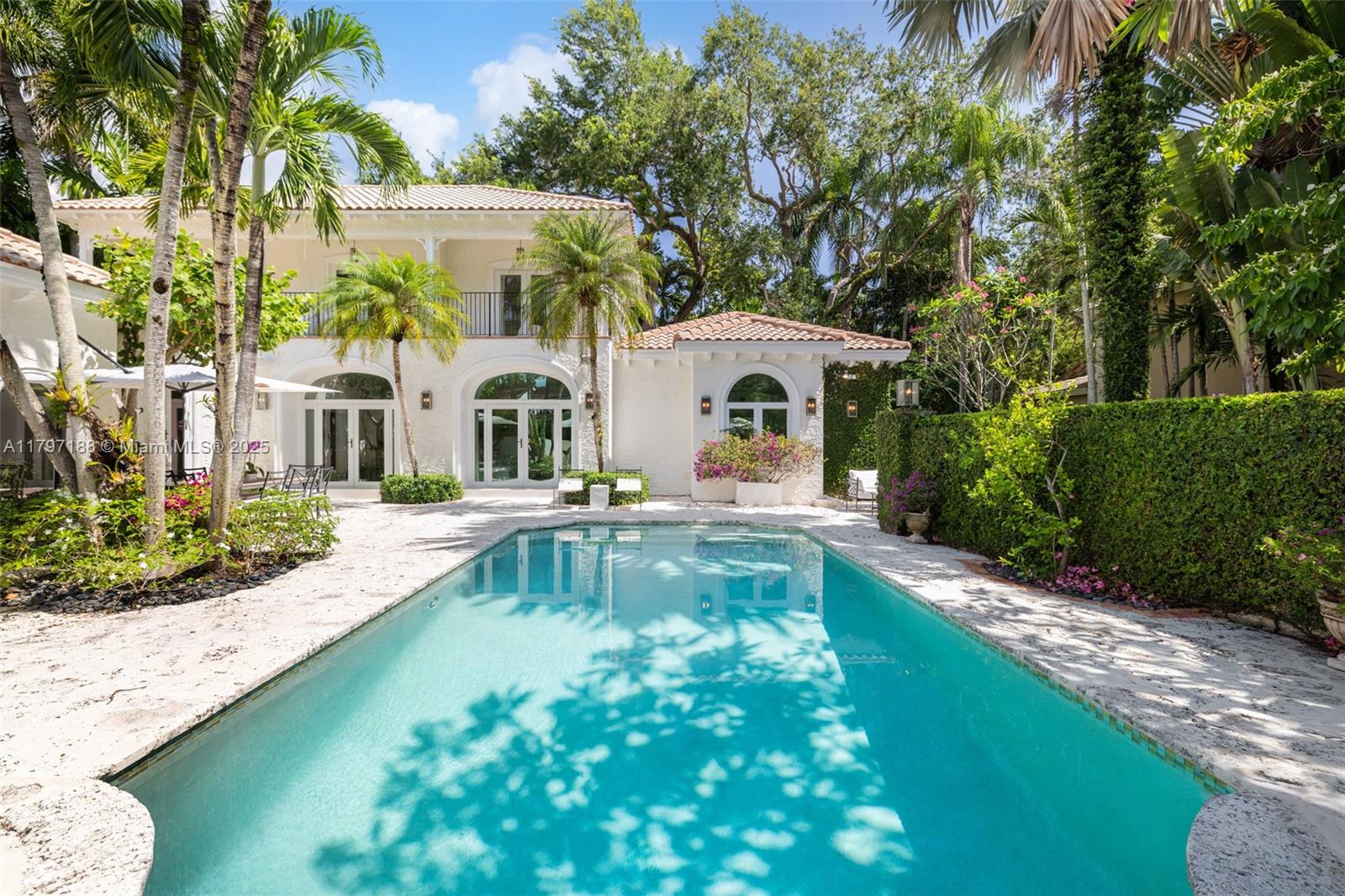 YE LITTLE WOODS 1ST ADDN - Residential