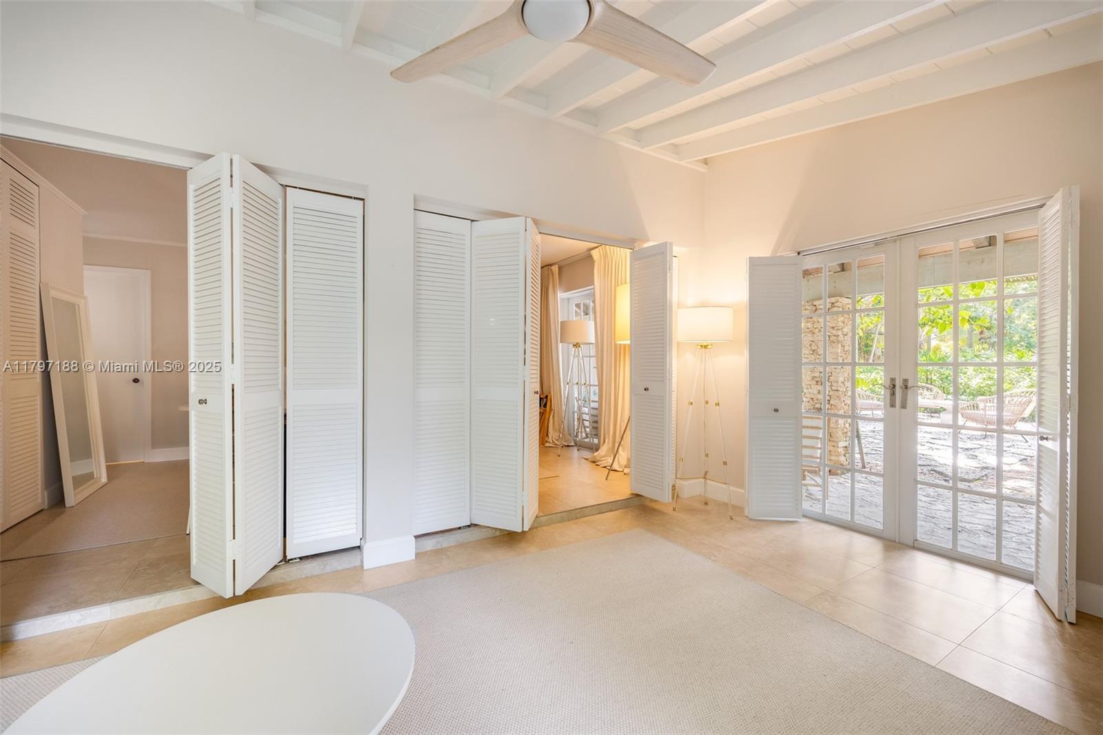 YE LITTLE WOODS 1ST ADDN - Residential