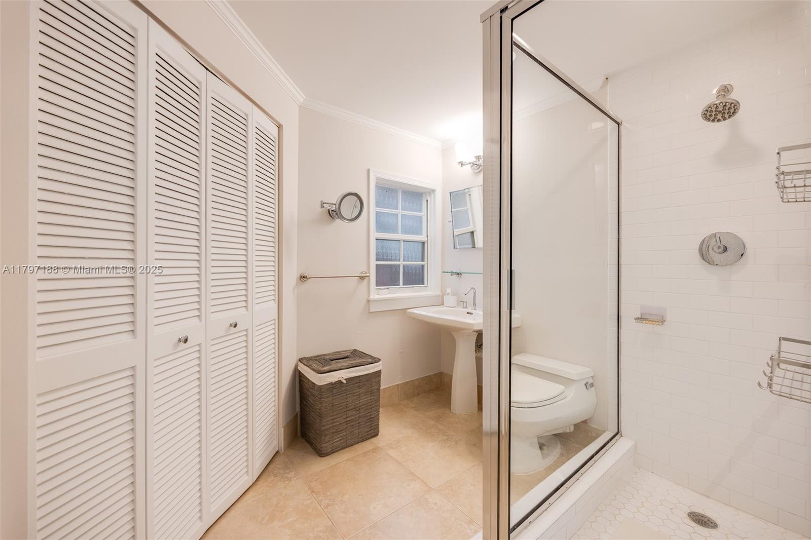 YE LITTLE WOODS 1ST ADDN - Residential