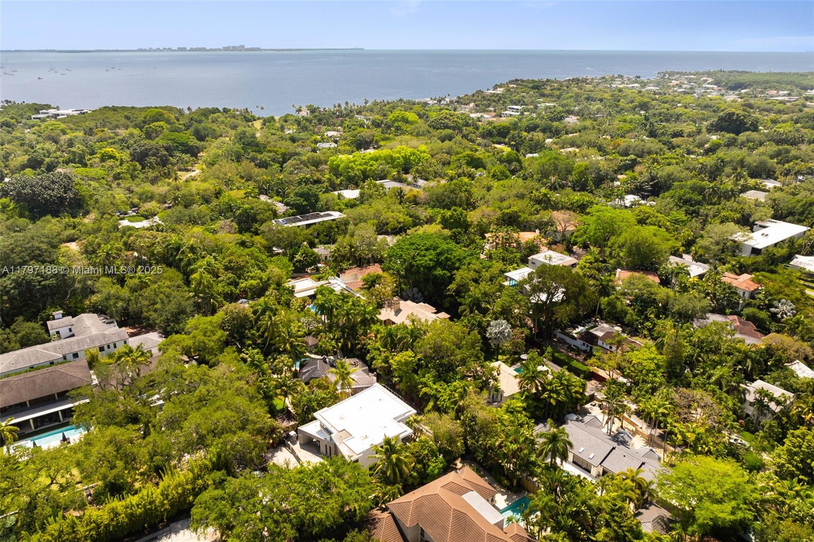 YE LITTLE WOODS 1ST ADDN - Residential