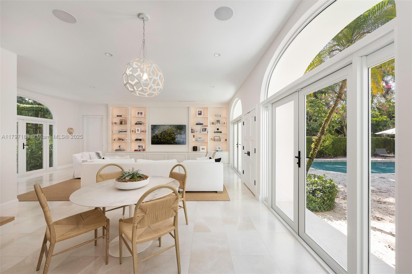 YE LITTLE WOODS 1ST ADDN - Residential