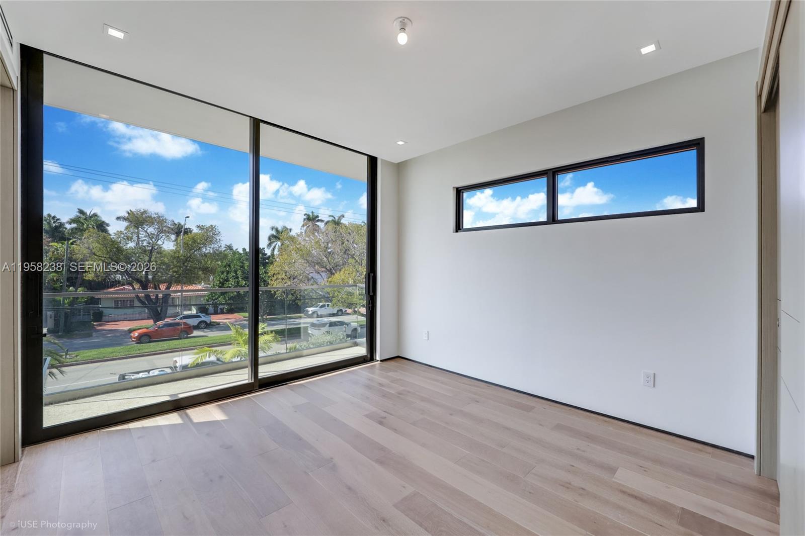 LA GORCE GOLF SUB - Residential