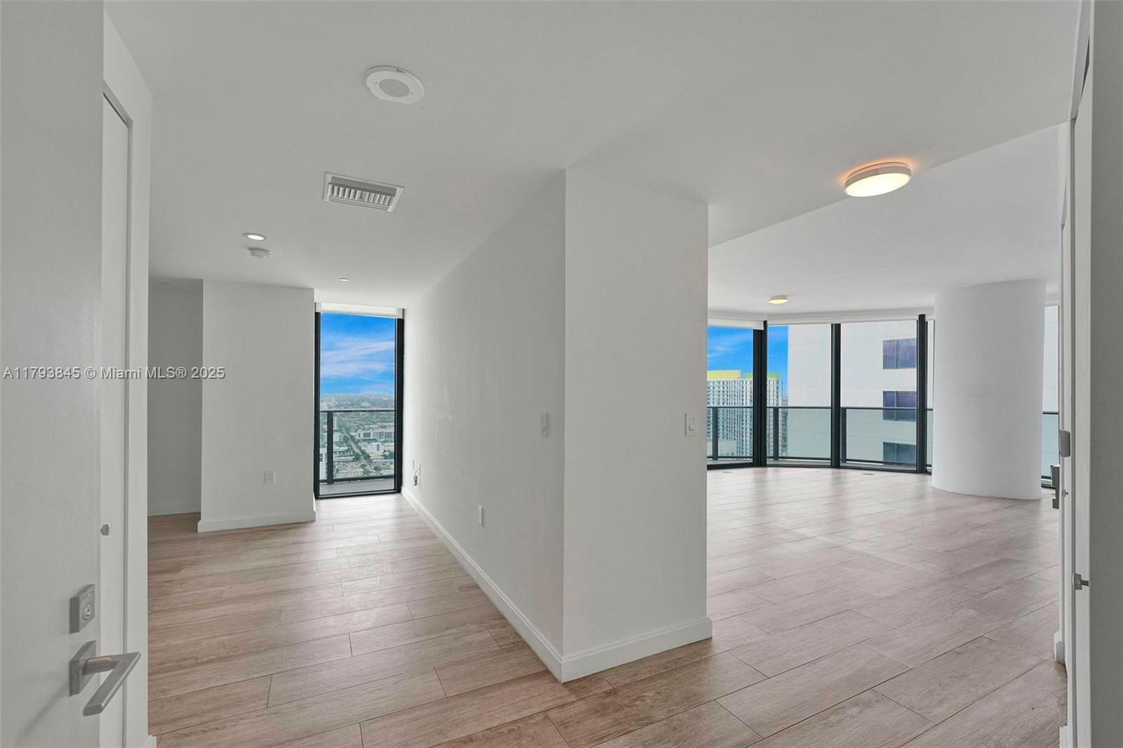 55 SW 9th St 4008