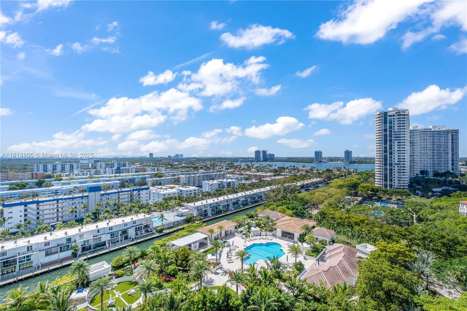 2600 ISL BLVD WILLIAMS IS - Residential