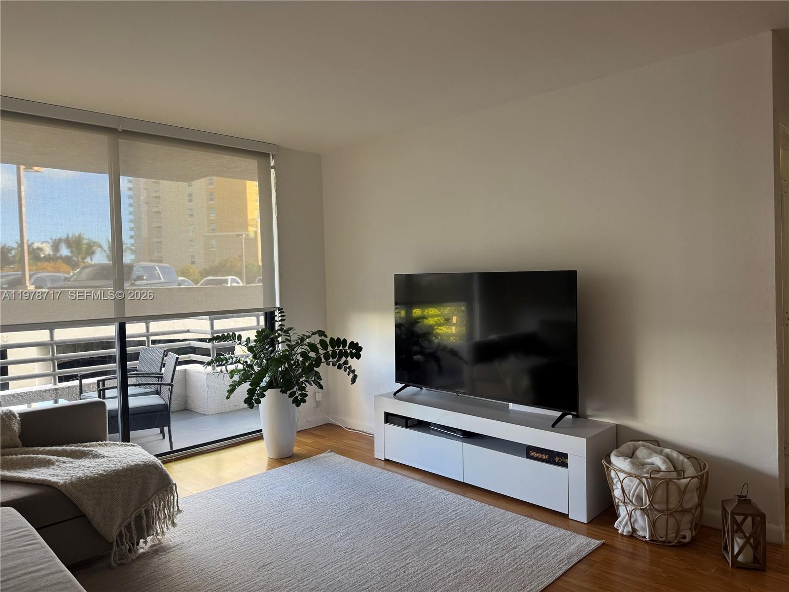 3300 NE 191st St 418