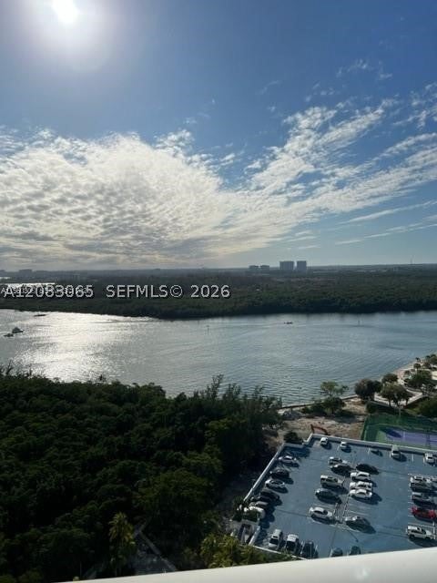100 Bayview Dr PH-21