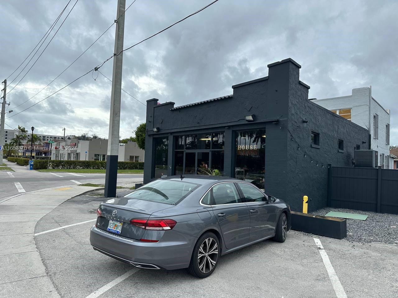 Are you looking for a prime retail space to expand your business? Look no further! We have a fantastic opportunity for you in the heart of Aventurahar. Features: - Size: 1,900 square feet - Ideal location in Aventura - High foot traffic - Ample parking space - Prominent signage options This well-maintained retail space is perfect for a variety of businesses, whether you're starting a new venture or expanding an existing one. The open layout allows for flexible customization to suit your specific needs. Monthly Rent: $4850 Don't miss out on this incredible leasing opportunity. Contact us today to schedule a viewing or to inquire further about this remarkable space.