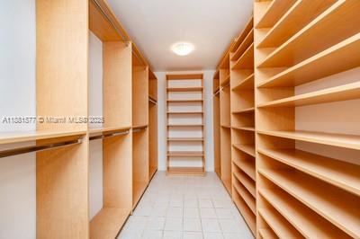 SANDS OF KEY BISCAYNE CON - Residential Lease