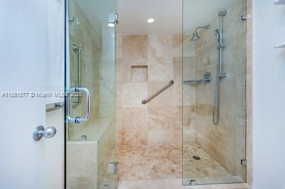 SANDS OF KEY BISCAYNE CON - Residential Lease