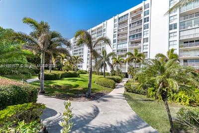 SANDS OF KEY BISCAYNE CON - Residential Lease