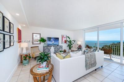 SANDS OF KEY BISCAYNE CON - Residential Lease