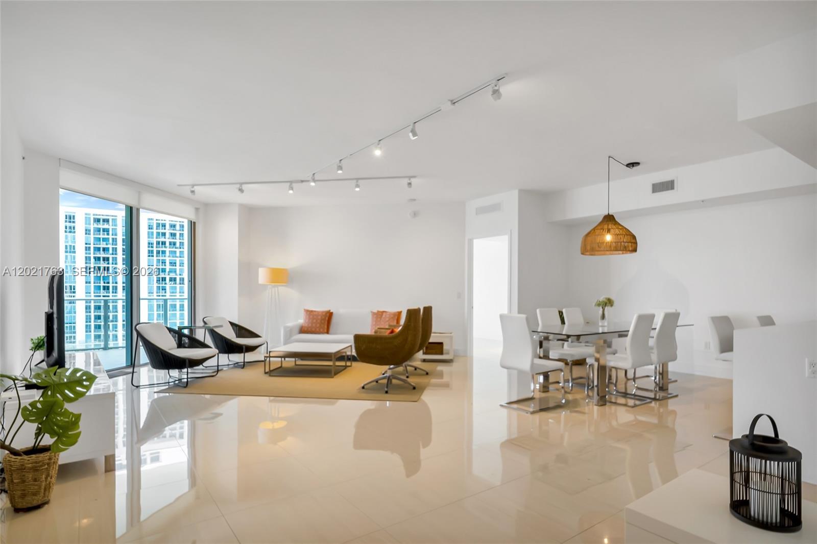 MARINA PALMS RESIDENCES N - Residential