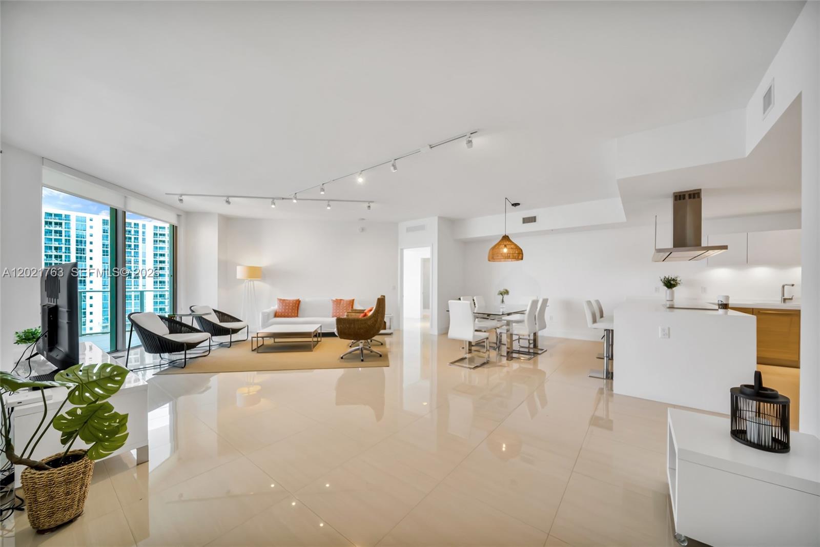 MARINA PALMS RESIDENCES N - Residential