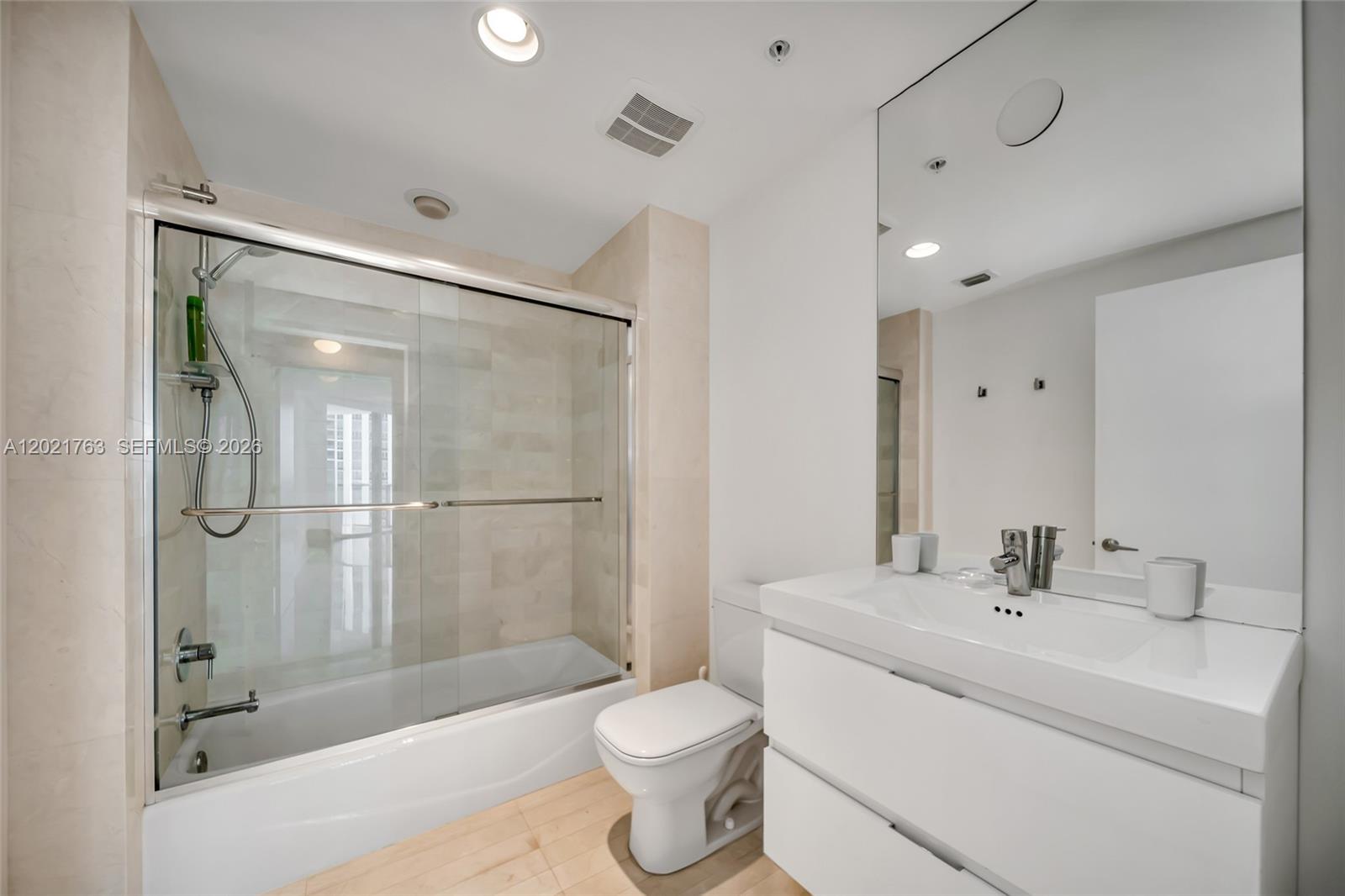 MARINA PALMS RESIDENCES N - Residential