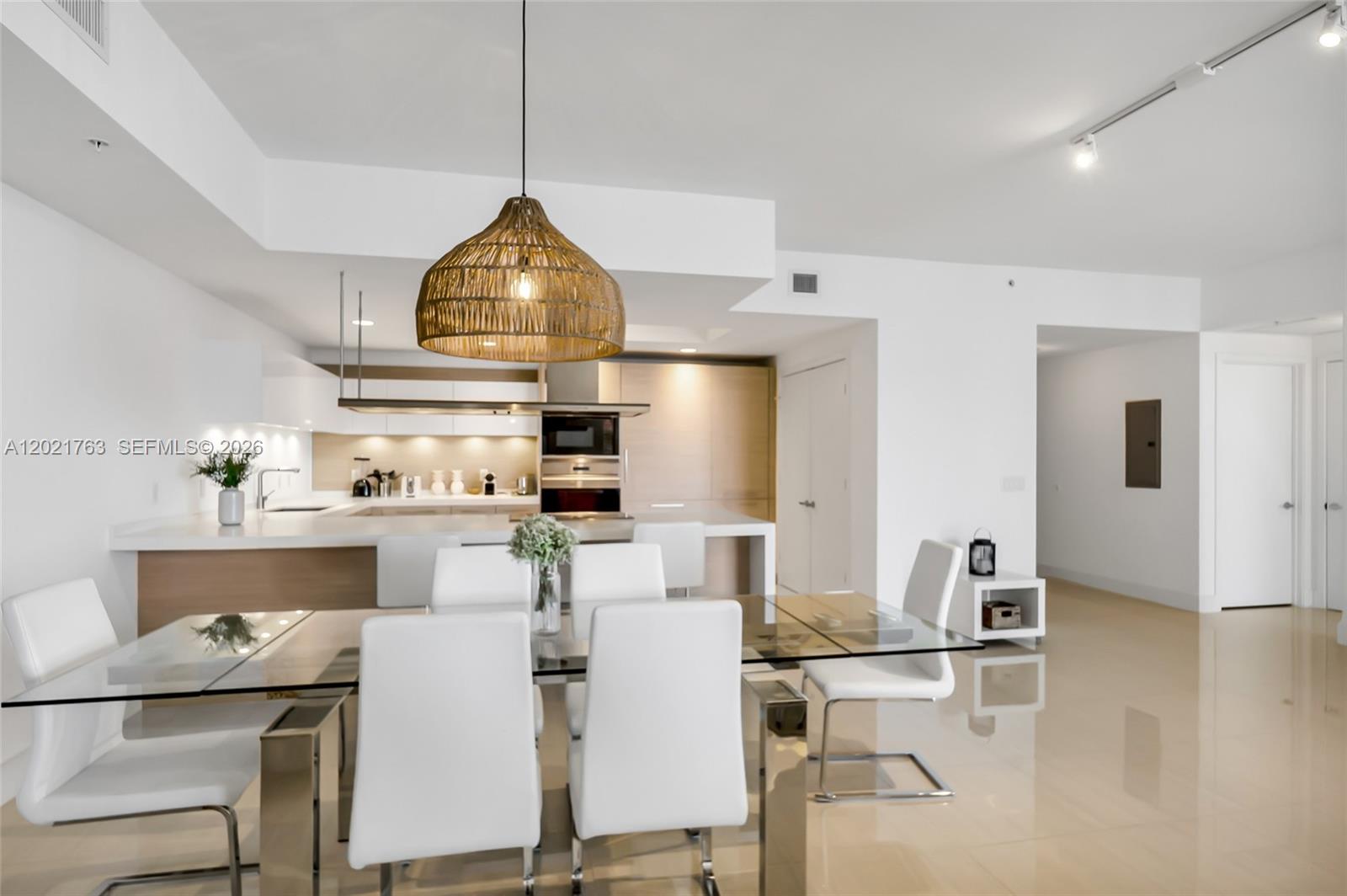 MARINA PALMS RESIDENCES N - Residential