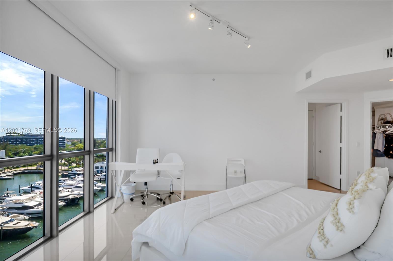MARINA PALMS RESIDENCES N - Residential