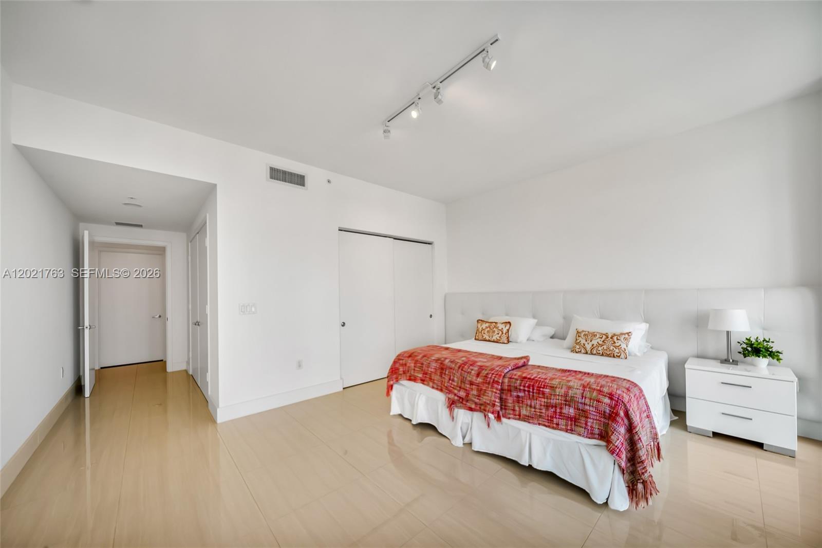MARINA PALMS RESIDENCES N - Residential