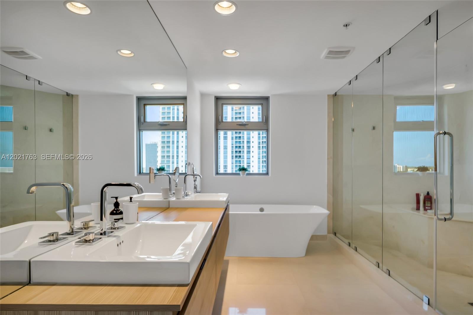 MARINA PALMS RESIDENCES N - Residential