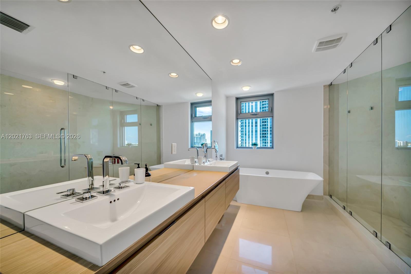 MARINA PALMS RESIDENCES N - Residential