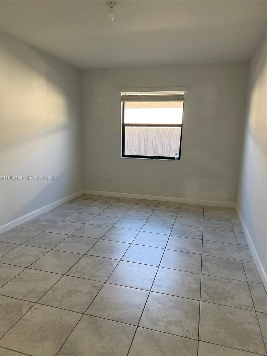 KINGMAN COMMONS - Residential Lease