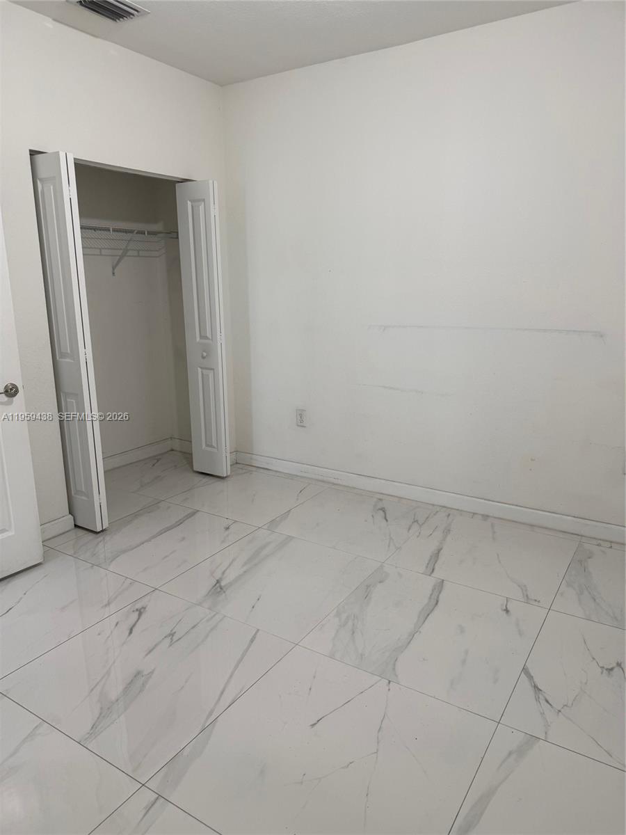 KINGMAN COMMONS - Residential Lease