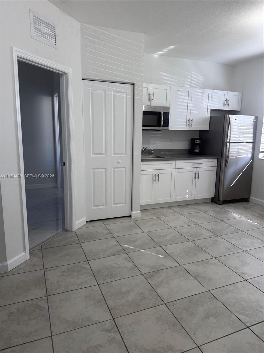 KINGMAN COMMONS - Residential Lease