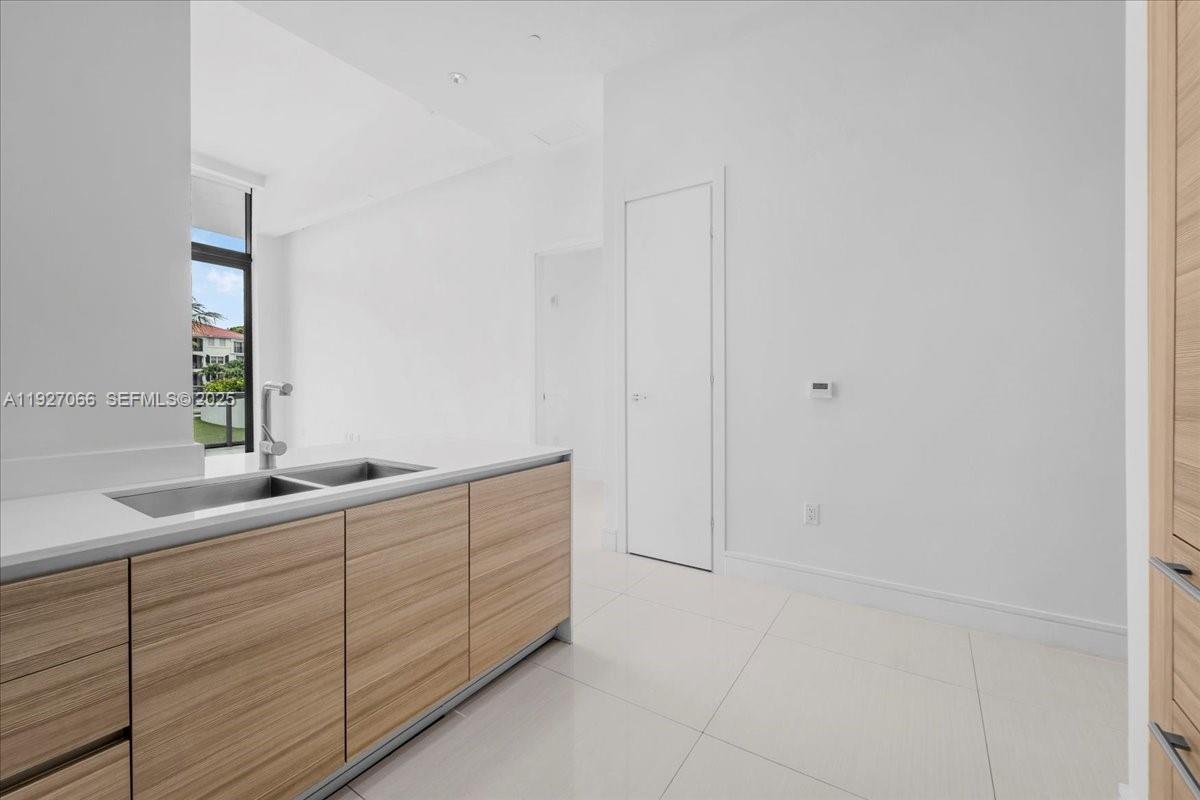 ECHO CONDO - Residential