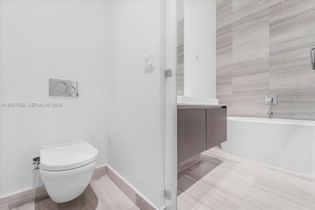 ECHO CONDO - Residential