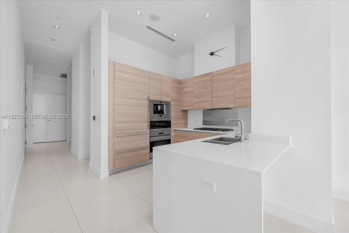 ECHO CONDO - Residential