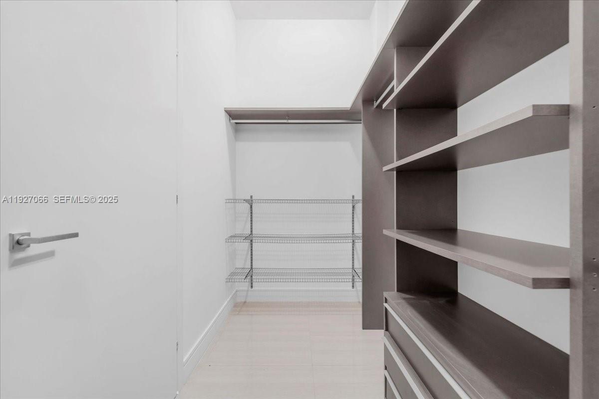 ECHO CONDO - Residential