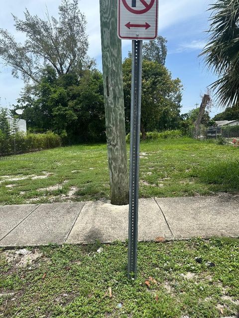 3508 Greenwood Ave West Palm Beach FL 33407