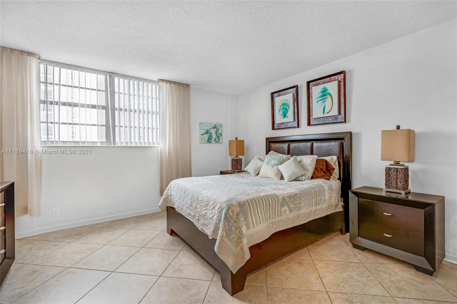 TIDES ON HOLLYWOOD BEACH - Residential