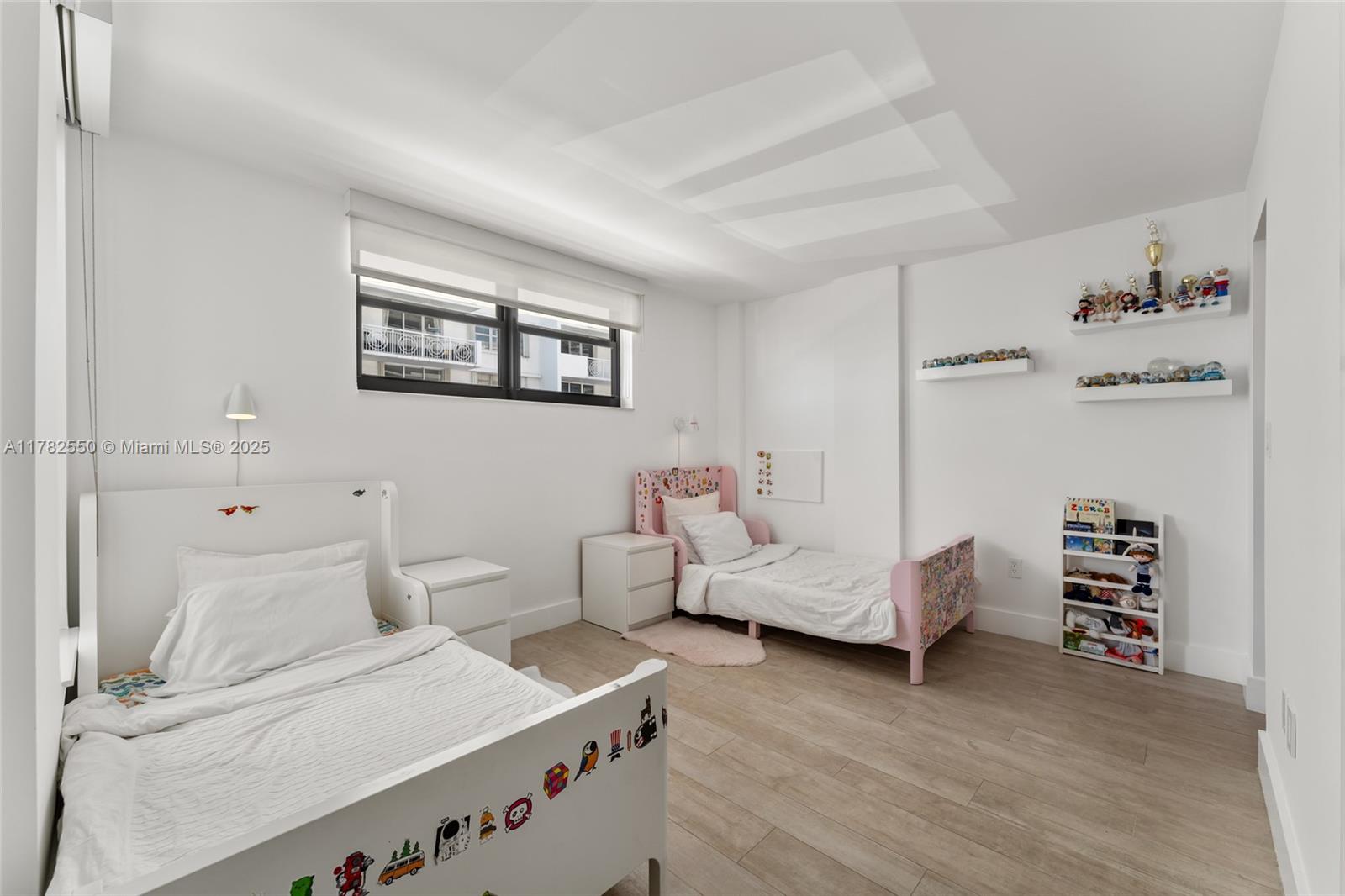 THE SURF CONDO - Residential