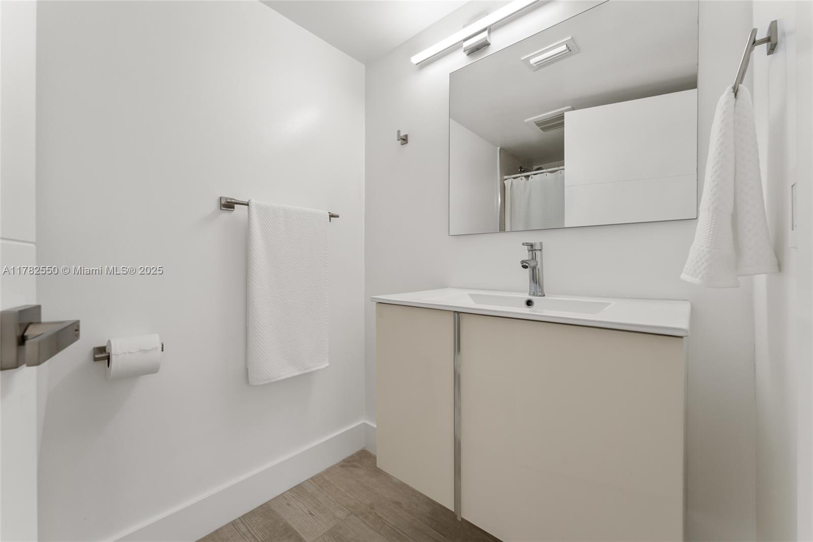 THE SURF CONDO - Residential