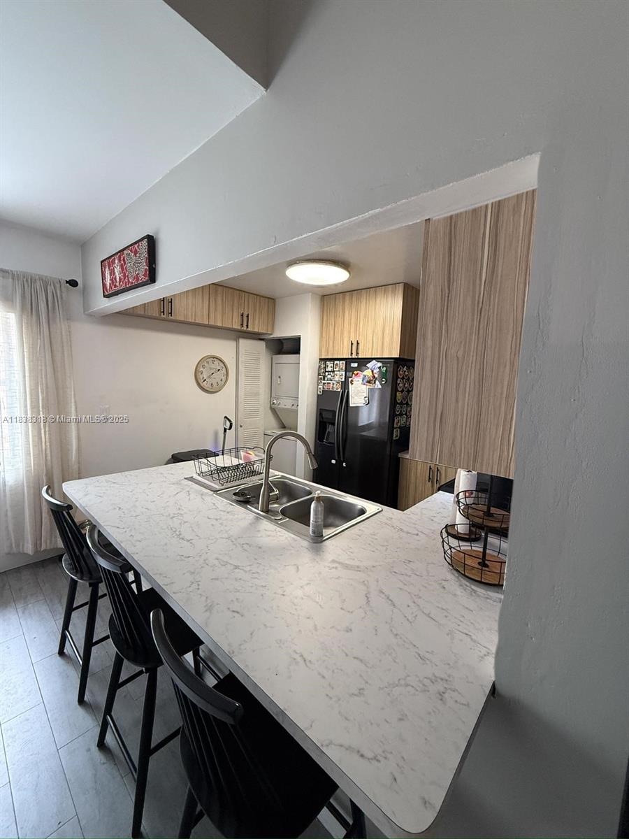 575 W Park Dr 202, Miami, FL, 33172/$340,000 4 575 W Park Dr 202