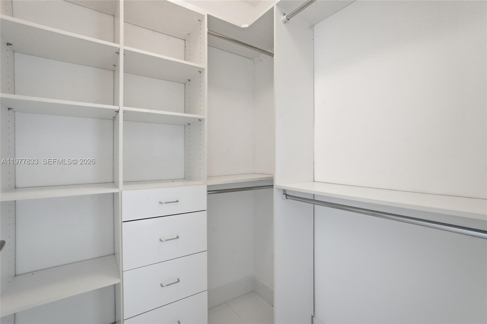 GROVENOR HOUSE CONDO - Residential