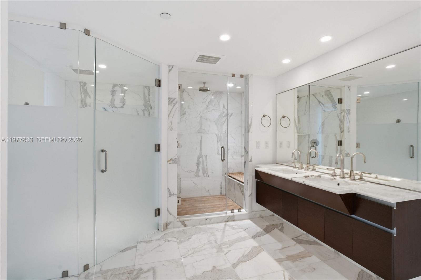 GROVENOR HOUSE CONDO - Residential