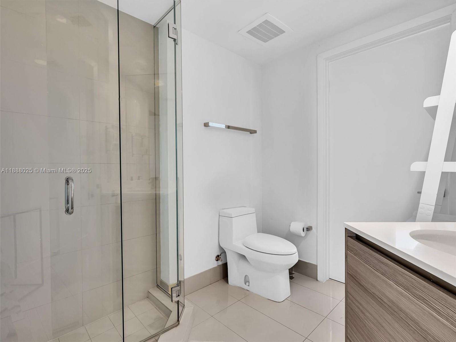 3401 MIDTOWN CONDO - Residential Lease