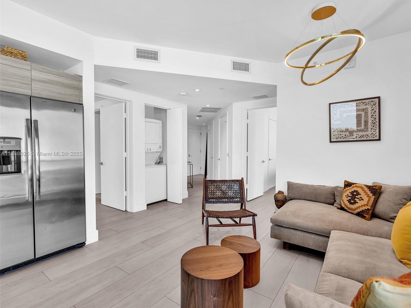 3401 MIDTOWN CONDO - Residential Lease