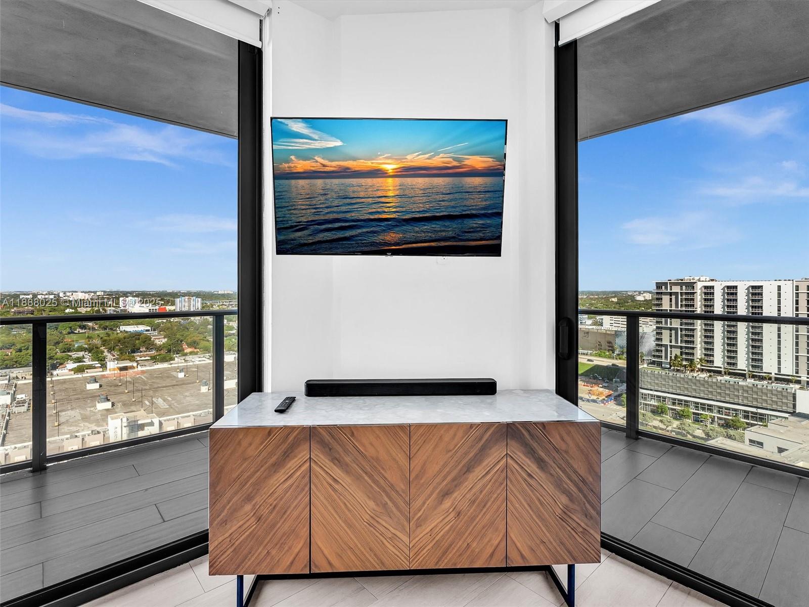 3401 MIDTOWN CONDO - Residential Lease