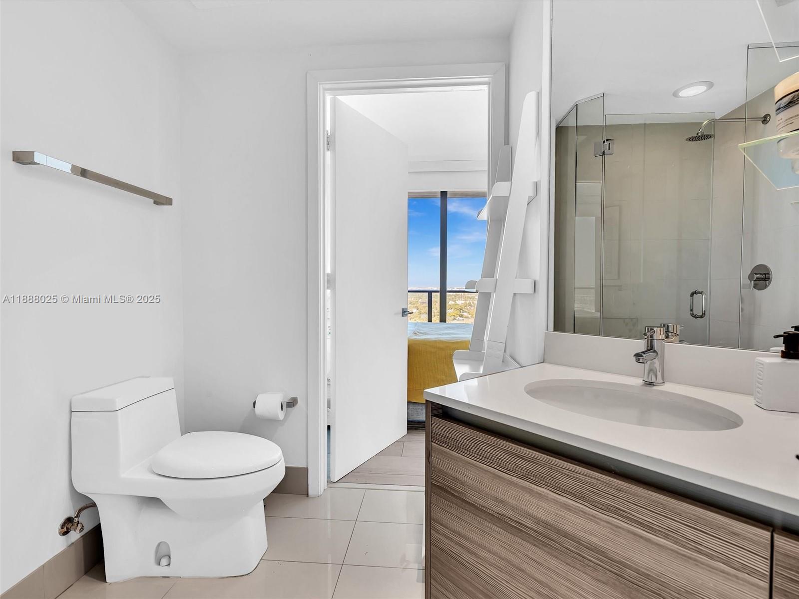 3401 MIDTOWN CONDO - Residential Lease